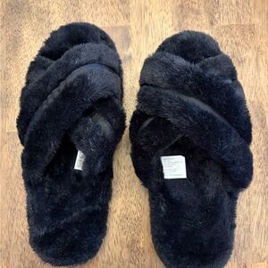 Black Fuzzy Slippers